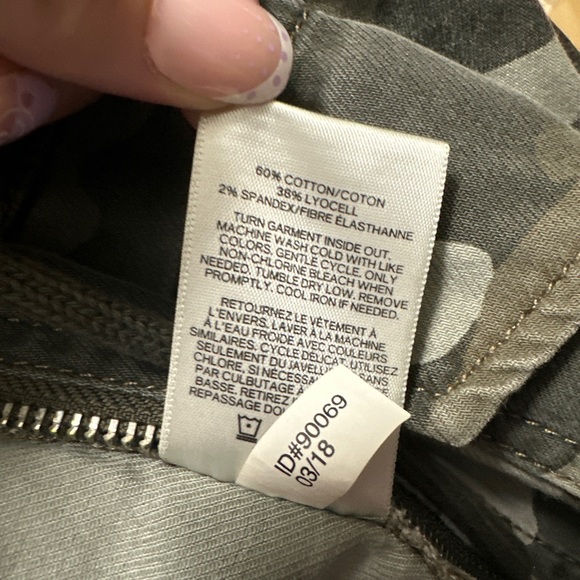 Express women's Anorak Camo Print multiple pocket Jacket! Size small & Petite!!! - Picture 6 of 7